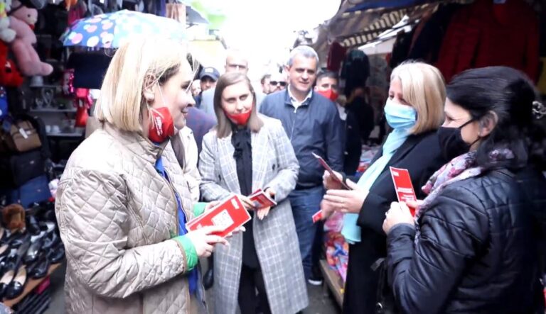 Kryemadhi në Kamëz: Problemi është tek ndryshimi, të ftojmë njerëzit që të votojnë (VIDEO)