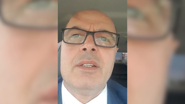 “Osman Taka” lëshohet në fushatë, Petro Koçi ia merr këngës për të joshur çamët