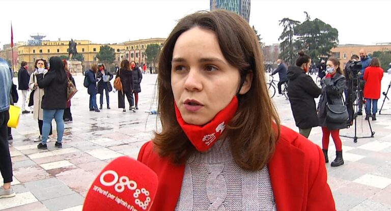 Protestat për 8 mars: Kjo ditë më kujton se sa e shtypur jam si vajzë edhe si grua në shoqërinë shqiptare