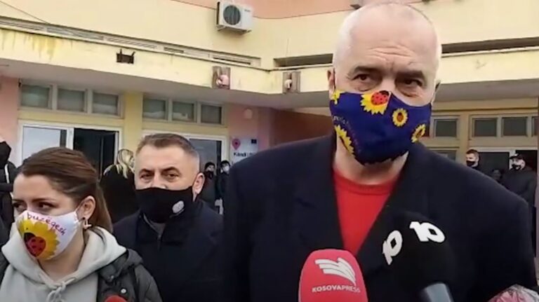 Rama: Nëse Kosova nuk siguron dozat antiCovid, do vaksinojmë 11 mijë mjekë dhe infermierë