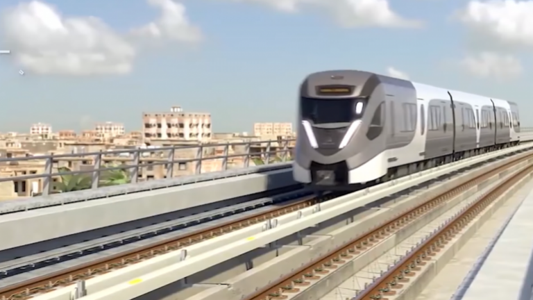 Rama promovoi hekurdhën Tiranë-Durrës me videon 3D kopjuar nga Katari