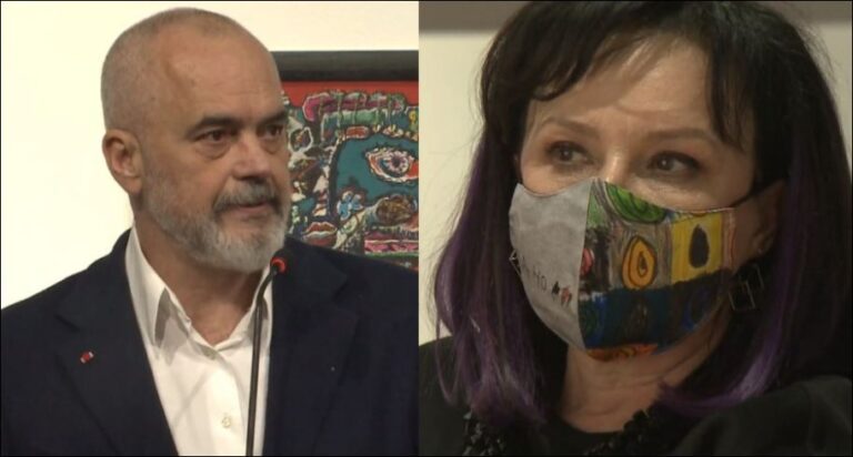 Rama me të shoqen në ekspozitën e profesorit të tij: Ishte ëndërr të na jepte këshilla për pikturën