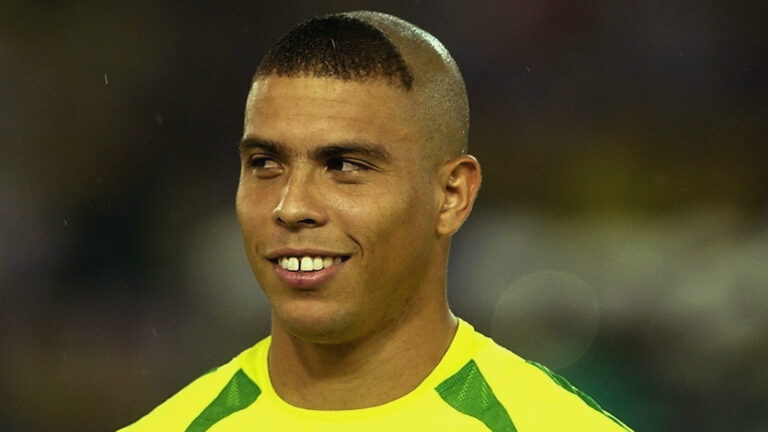 Ronaldo kërkon falje për modelin e flokëve në Botërorin e 2002: Ja pse e bëra!