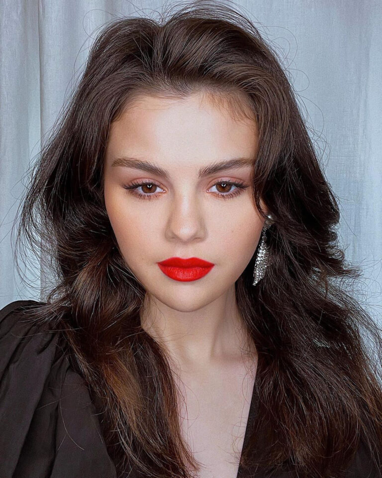 Selena Gomez me një album i gjithi në gjuhën spanjolle