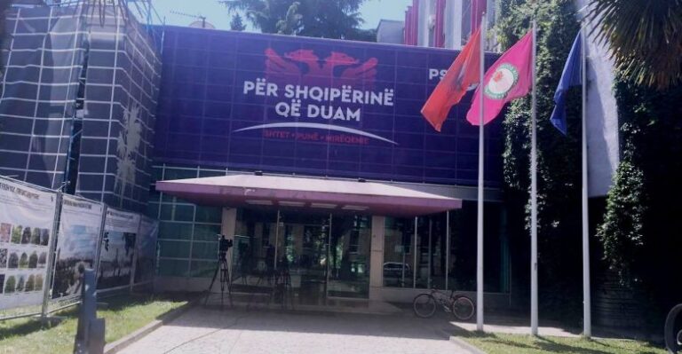 E PAPRITUR/ Ministrja e Ramës nuk do të jetë pjesë e 25 prillit, largohet dhe Sadri Abazi