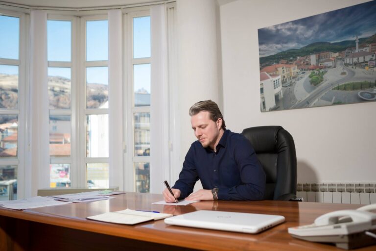 Shqiprim Arifi: S’duhet të bëjmë pazare territoresh me Serbinë