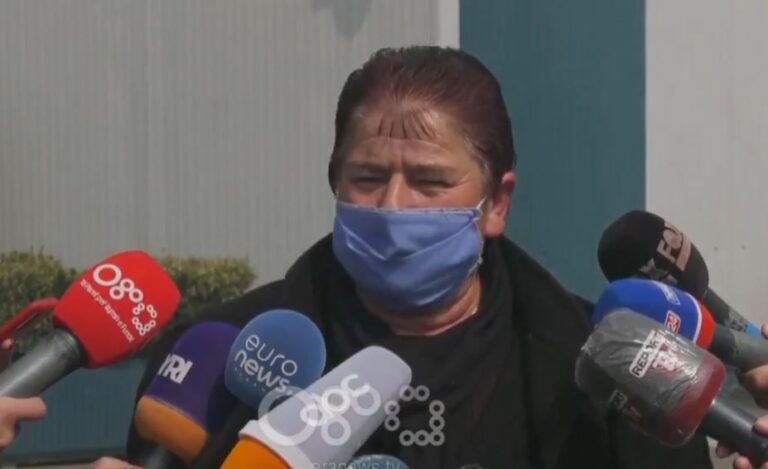 20 orë brenda në magazinë/Tezja e 33-vjeçarit: Shteti të marrë masa, të gjendet djali