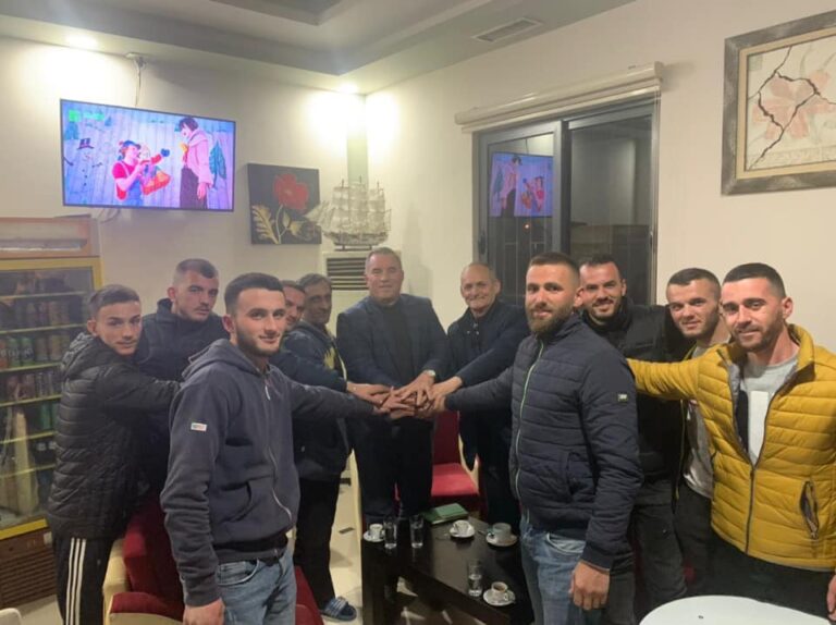 Shemsi Prençi jep lajmin: Rinia kuksiane dhe pukiane me banim në Durrës lidh besën për të shpartalluar “Rilindjen”