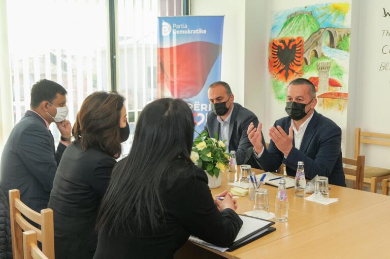 Yuri Kim porosi PS e PD në Shkodër: Nuk lejojmë tjetërsim vote