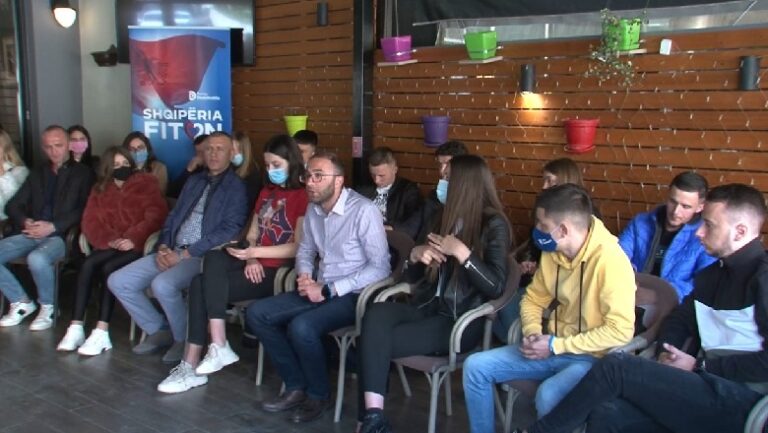 Bardhi me të rinjtë në Elbasan: Rinia, shtyllë kryesore e fushatës dhe e qeverisjes nesër