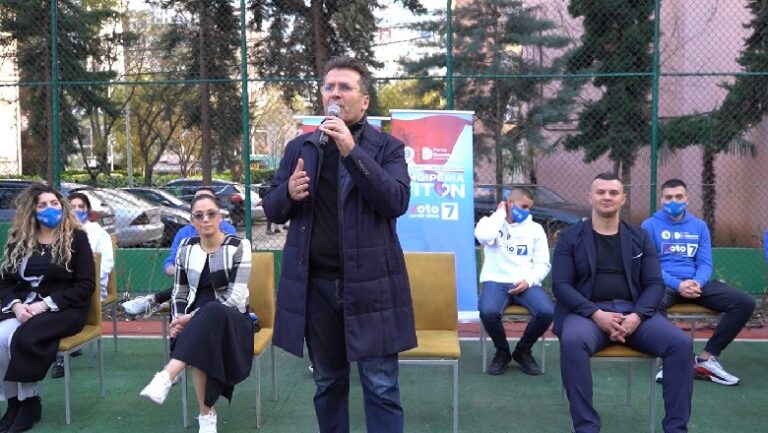 Mediu në Laprakë: Rama shkatërroi vendin, më 25 prill lufta është ndaj tij