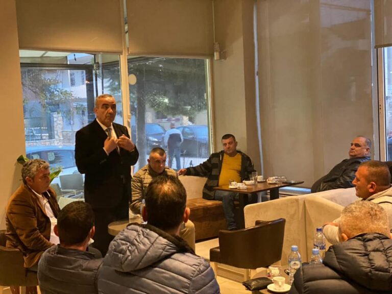 Kreu i FRD-së takim me banorët në Kombinat: Më 25 prill, votë masive kundër arrogancës