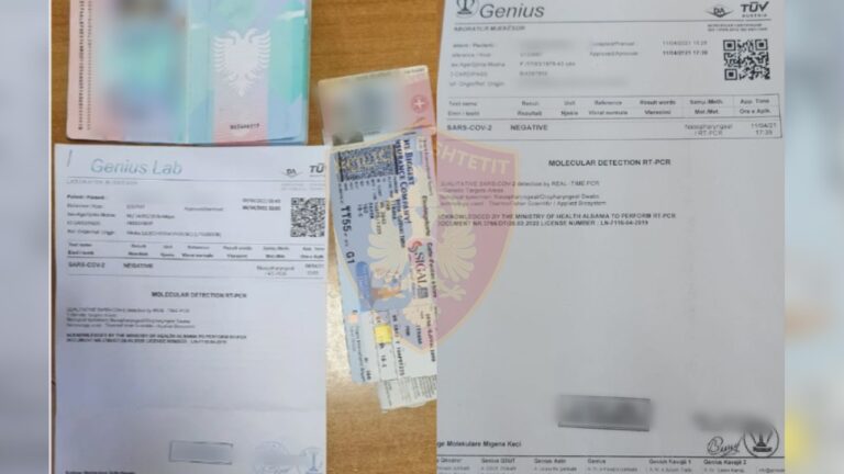 Tentuan të kalonin kufirin me teste të falsifikuara Covid, procedohen penalisht dy shtetas