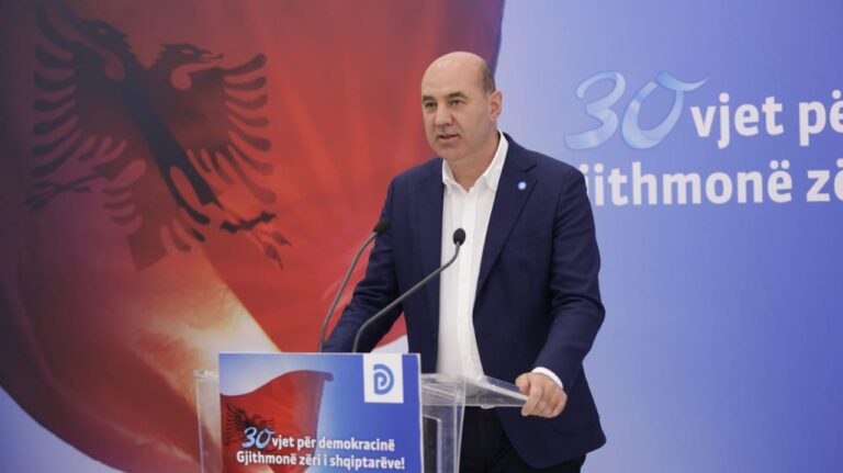 Greva që mbylli Rinasin, PD: Të gjithë janë fajtorë, përveç Ramës dhe qeverisë së tij të dështuar
