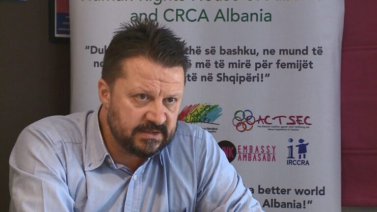 “Shpërthen” aktivisti: Vetëm një arrogant vulgar dhe bojaxhi si Edi Rama hap librin e shtëpisë e shan kë i zë goja
