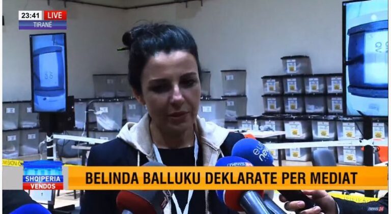 “Kemi vizituar çdo familje”, Belinda Balluku në Kombinat: Bëmë fushatë të rëndësishme në këtë zonë