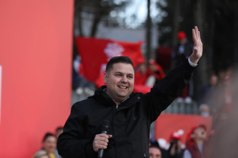 ”Për shkrirjen e LSI, mos u shqetëso”/Braimllari-Peleshit: Ti nuk do jesh më deputet pas 25 Prillit