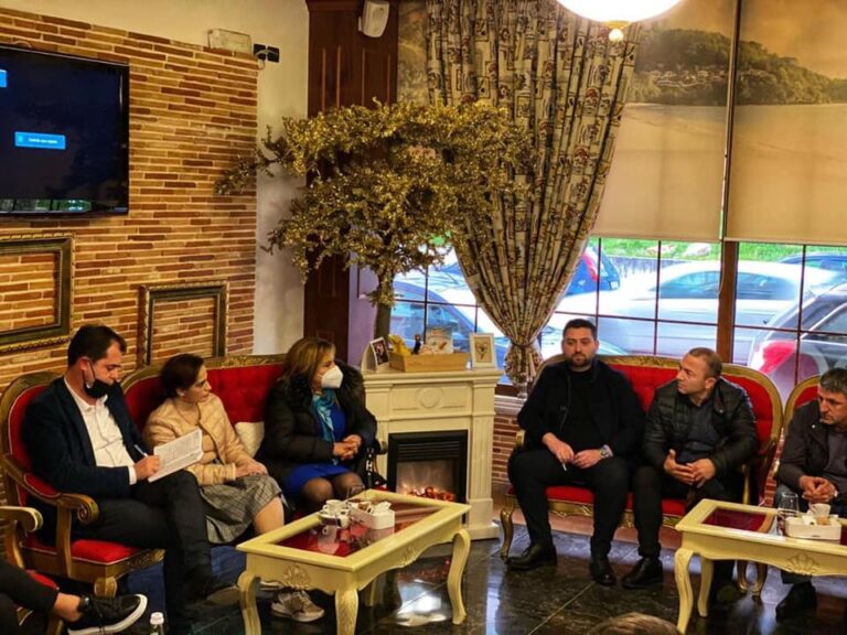 Bylykbashi takon mjekët e Durrësit: Më 25 prill, ndryshimi që do nisë në Durrës duhet të nisë edhe në shëndetësi