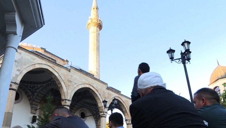 Xhamitë e hapura për Ramazan/ Bashkësia Islame: Të respektohen masat