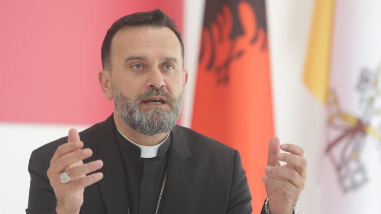 Imzot Gjergj Meta: Pashkët kanë qëlluar në të njëjtën ditë për të gjithë të krishterët; katolikë, ortodoksë dhe ungjillorë