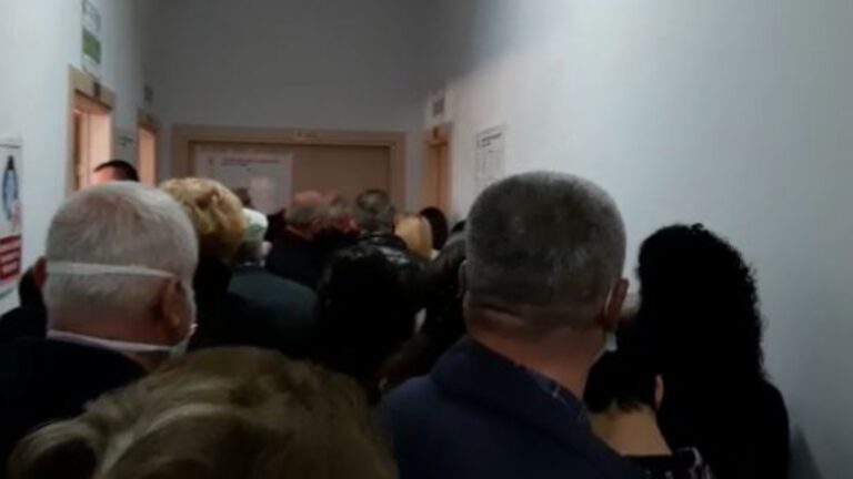 Konfliktohen komisionerët në Vlorë