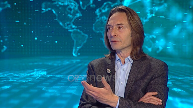 Hoxha: Vaksinat në Shqipëri nuk kanë transparencë, nuk duam ta çojmë problemin në Kosovë