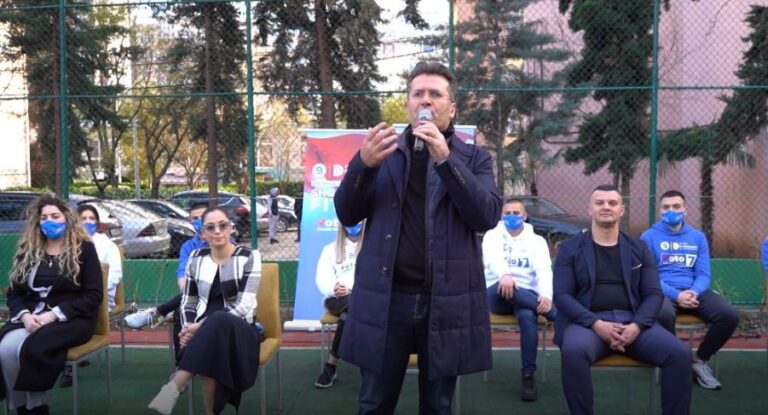 Fatmir Mediu: Shqiptarët nuk mund të pranojnë që Vuçiç dhe Zaev të vendosin për fatin e Shqipërisë