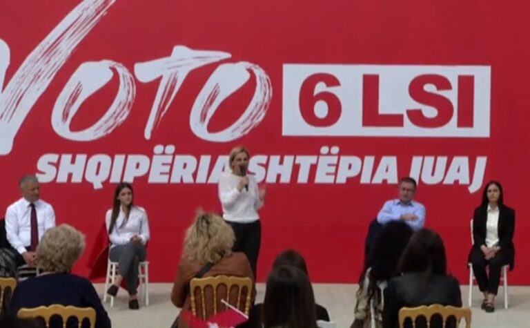 Monika Kryemadhi: Mirënjohje ndaj grave dhe vajzave vlonjate. Përballuan presionin dhe terrorin psikologjik të një kaste në ikje