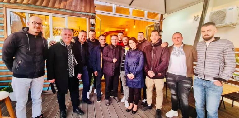 Luan Rama: Të rinj socialistë i bashkohen LSI në Vlorë. 25 prilli, dita e madhe e fitores