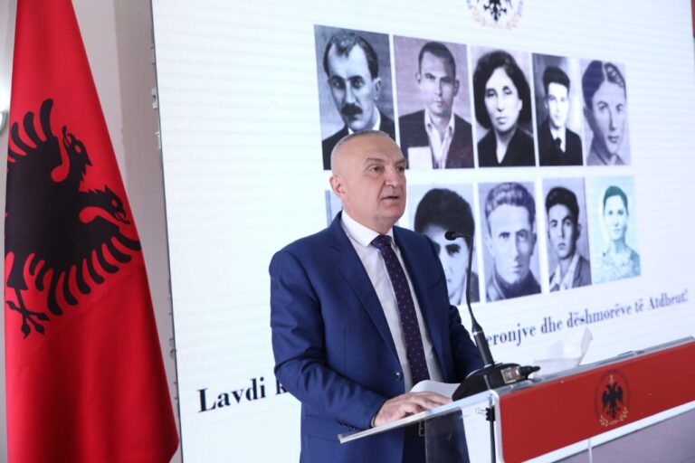 Meta vlerëson katër heronjtë e Betejës së Topanasë me Dekoratën ”Nderi i Kombit”: Qytetarët e Vlorës të marrin pjesë në zgjedhje