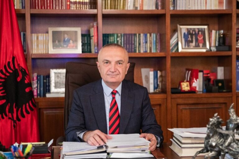Presidenti Meta për Sherif Merdanin: Kaloi kalvar vuajtjesh pse guxoi të jepte një dritë shprese