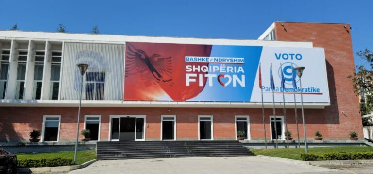 PD thirrje emigrantëve shqiptarë: Ejani votoni më 25 prill! Së bashku do të bëjmë ndryshimin