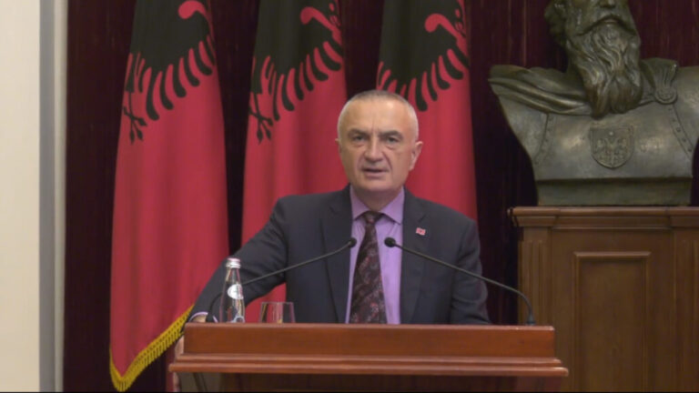 ”I kënaqur me atmosferën në Shijak”, Meta: Zgjedhjet e sotme janë vendimtare për çeljen e negociatave