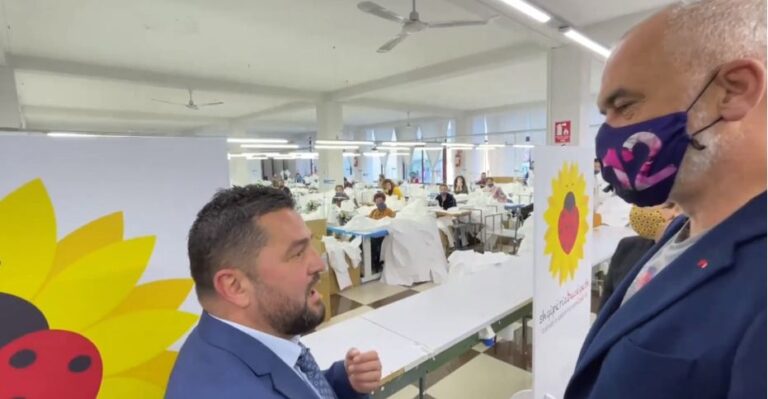 Rama: Nis vaksinimi i punonjësve në fabrika