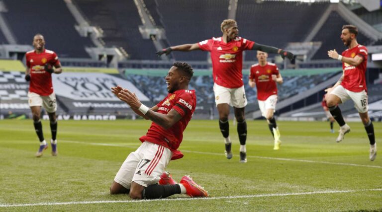 United fitore spektakolare me përmbysje ndaj Tottenham, blindon vendin e dytë (VIDEO)