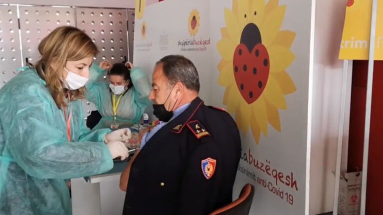 Sot dita e dytë e vaksinimit të policëve me vaksinën kineze