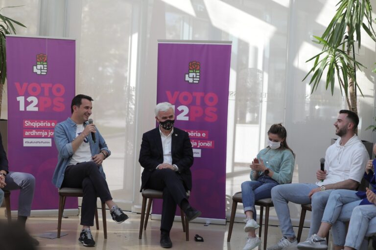Veliaj fushatë me Fatmir Xhafajn në Tiranë: Do vijojmë me projektet transformuese