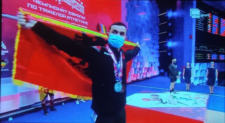 Briken Çalja korr sukses në Rusi, merr dy medalje në Europianin e Peshëngritjes (FOTO)