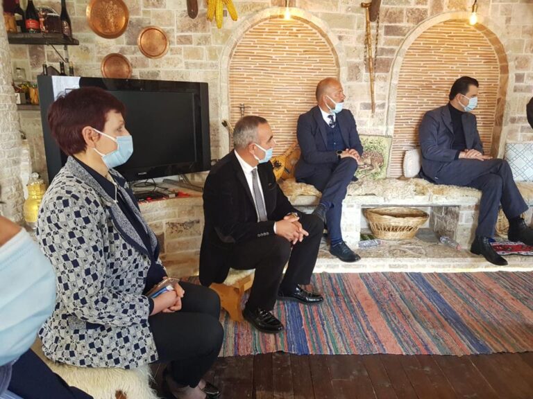Basha dhe Sali Shehu, takim me intelektualët dibranë: Financime europiane për të arsimuar dhe punësuar rininë