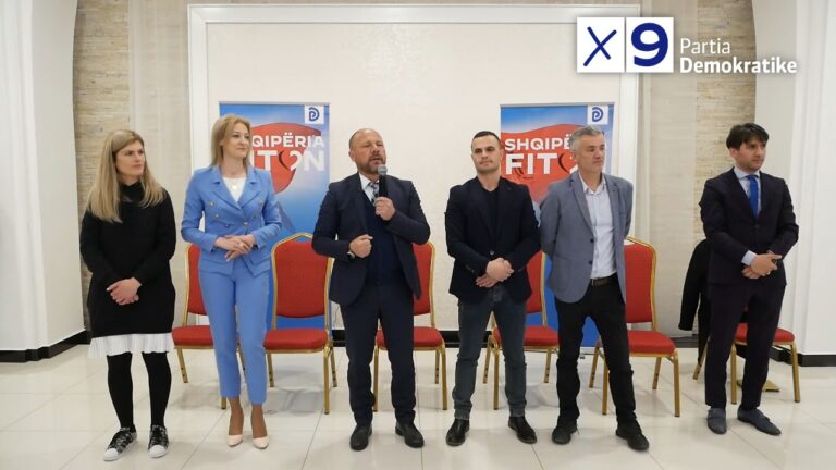Xhelal Mziu takim me të rinjtë në Dibër: Rinia është fuqia që rrëzon sistemet, është uragani që do të ndëshkojë edhe Edi Ramën