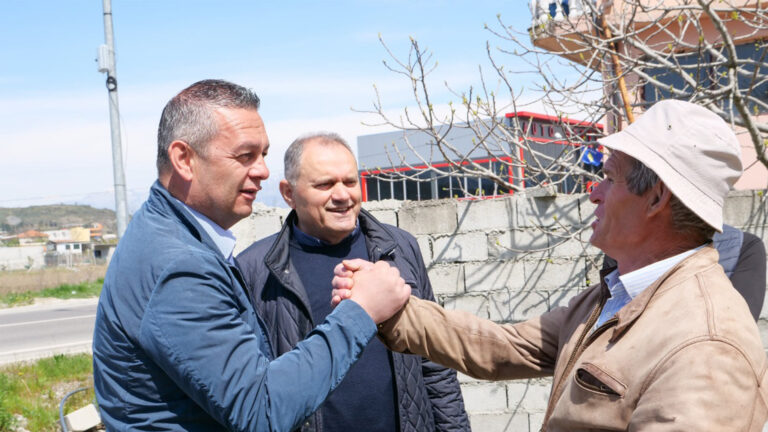 “Sy më sy me njerëzit e Berdicës”, Bushati: S’jam njeri sloganësh, jam njeri i fjalës së mbajtur