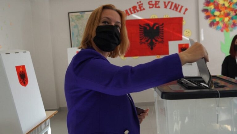 Voton Ministrja Anila Denaj: Ditë e rëndësishme për të gjithë shqiptarët!