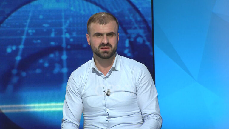Ish-ministri i Financave të Greqisë, mbështet kandidatin e pavarur për Dibrën, Elton Debreshi