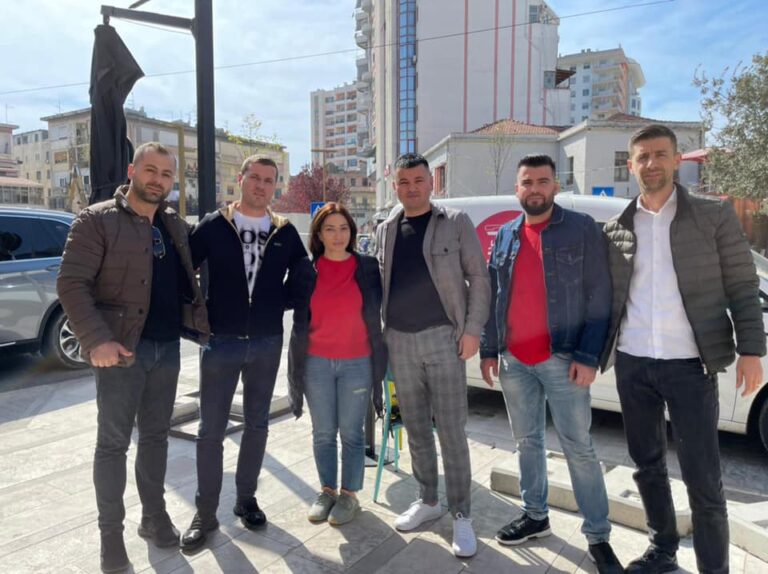 Elona Guri: Djemtë kuksianë në Durrës duan liri dhe demokraci, ndaj votojnë LSI