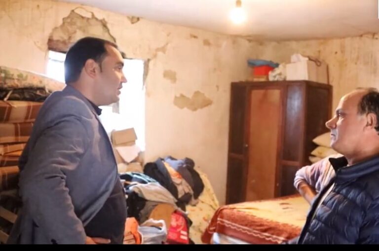 Të dëmtuar nga tërmeti, familjes me bindje të djathta, i hiqet ndihma ekonomike. Belind Këlliçi: Durim deri më 25 prill kur shqiptarët të zgjedhin një qeveri normale