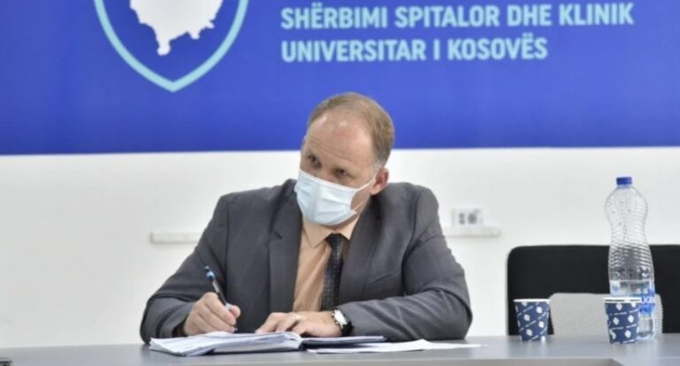 Drejtori i Klinikës Universitare të Kosovës: Situatë e rënduar me COVID-19, mbi 80 për qind e pacientëve me oksigjenoterapi