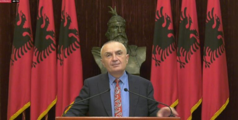 Presidenti Meta 11 pyetje kreut të Prokurorisë, SPAK-ut dhe policisë për zvarritjen e qëllimshme të ngjarjes së Elbasanit