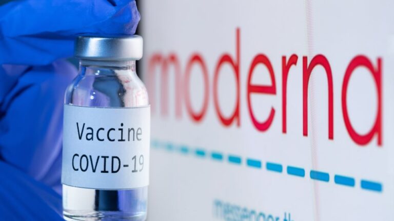 “Moderna” synon prodhimin e tri miliardë dozave vaksina më 2022