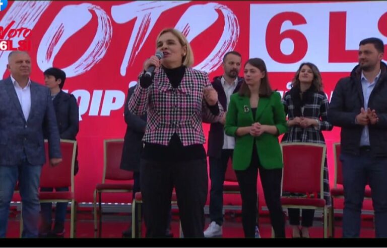 Kryemadhi: Kryeministri në ikje është fytyra e mashtrimit dhe fytyra e grabitjes së të ardhmes së shqiptarëve
