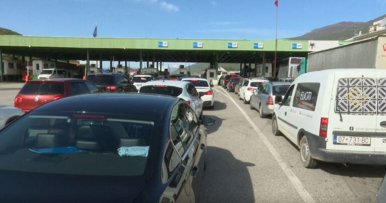 Pala kosovare kthen mbrapsht dhjetëra qytetarë shqiptarë në Morinë, shkak mungesa e testit